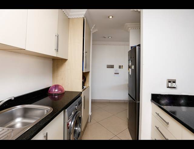 1 BEDROOM APARTMENT FOR SALE IN POINT WATERFRONT